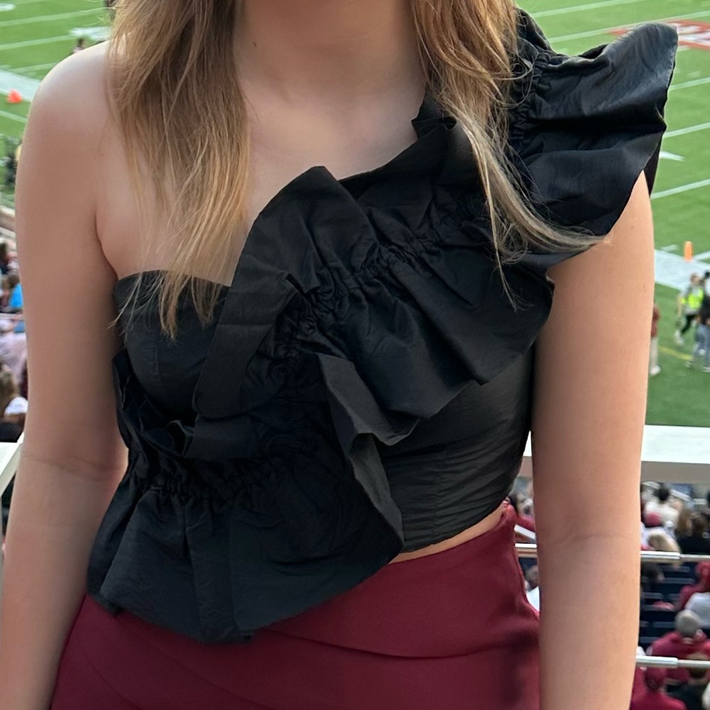 Fabrik Black One Shoulder Ruffle Top